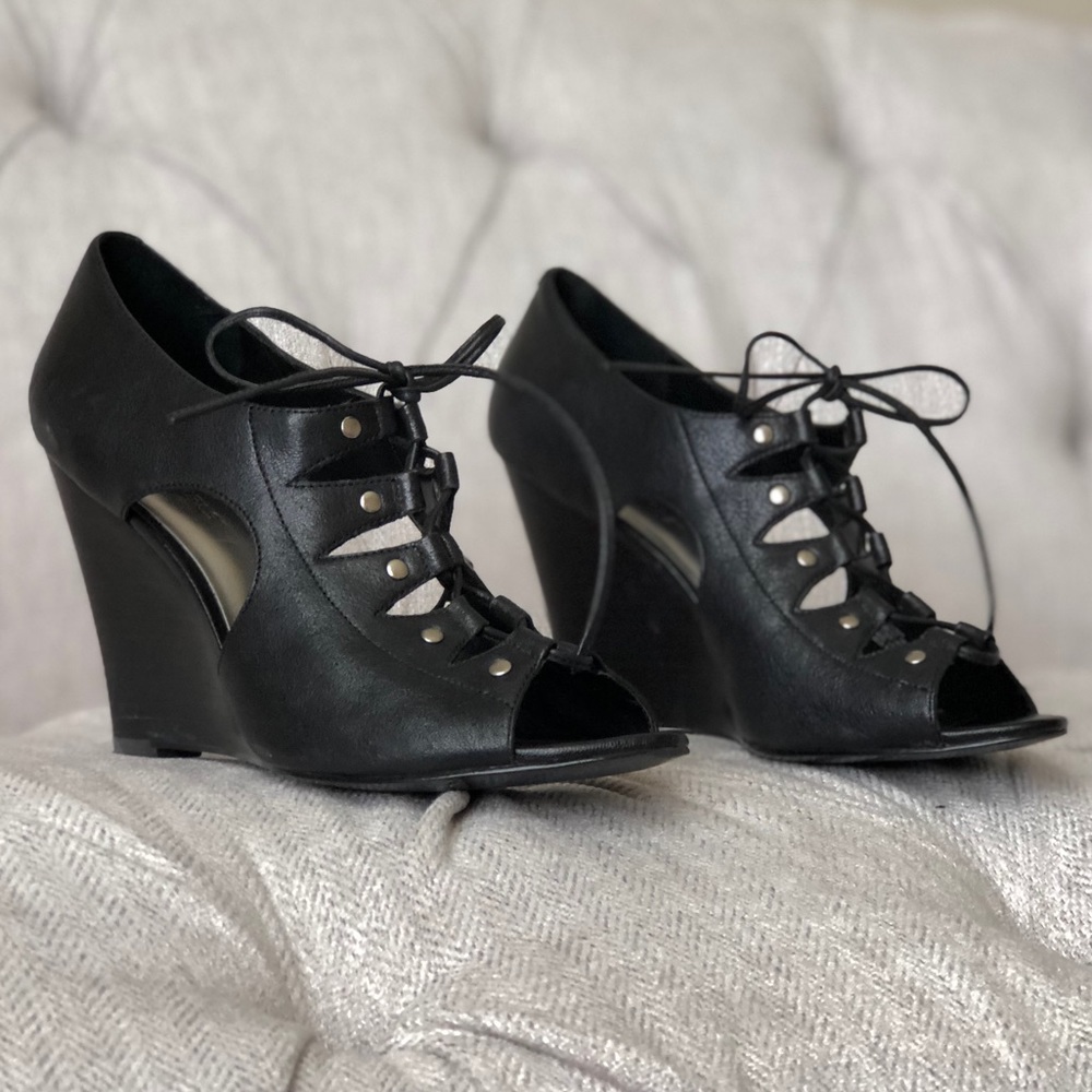 black vintage lace up peep toe wedges